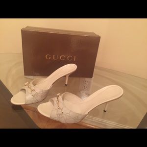 Gucci Ivory leather sandals size 38C
